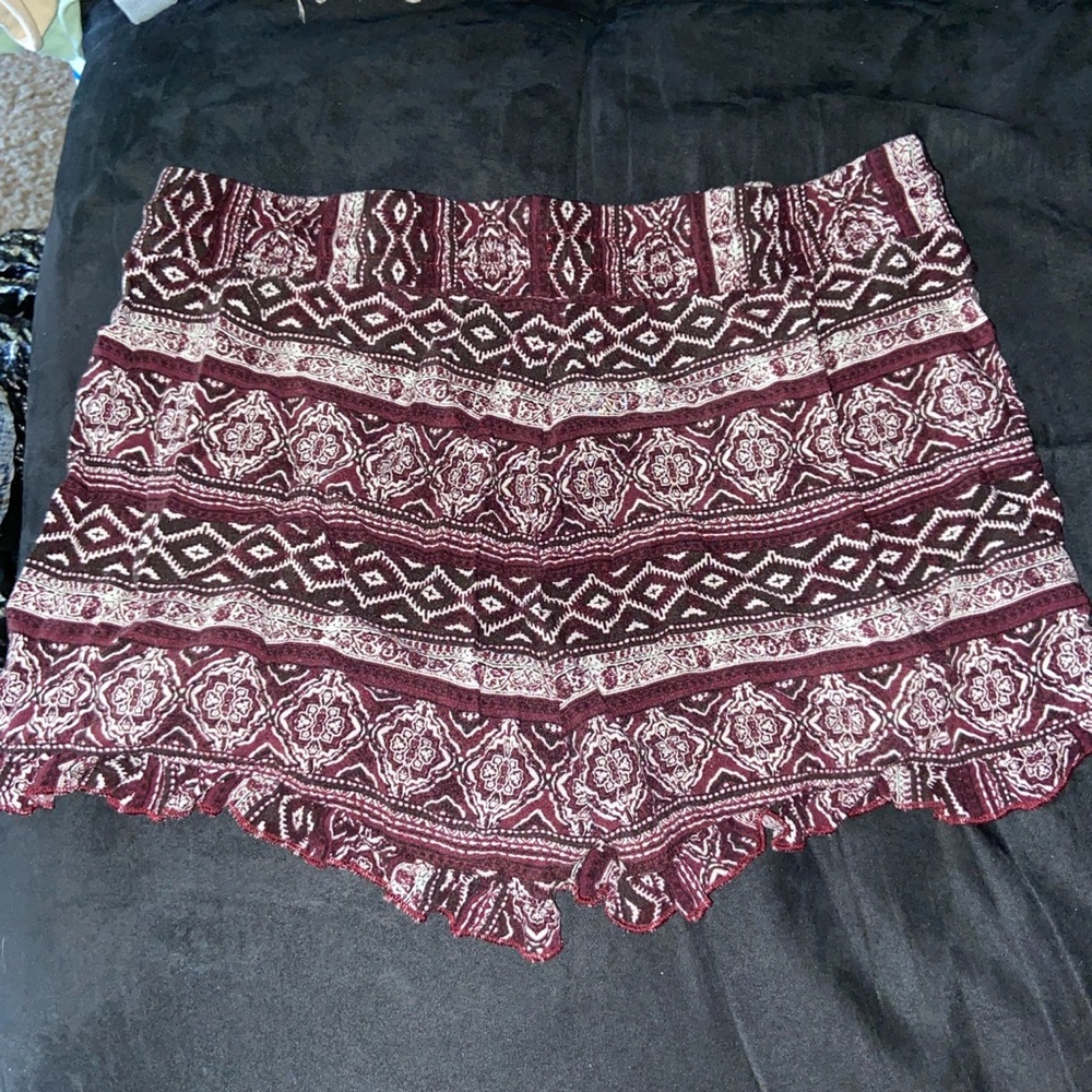 Shorts - Picture 2 of 3